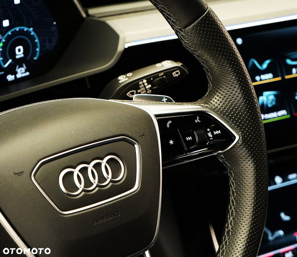 Audi e-tron - 26