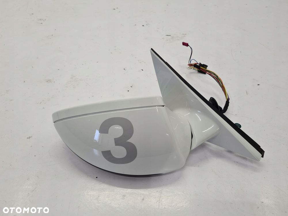 BMW M5 E60 LUSTERKO PRAWE 6+4+2PIN 300 EUROPA - 1