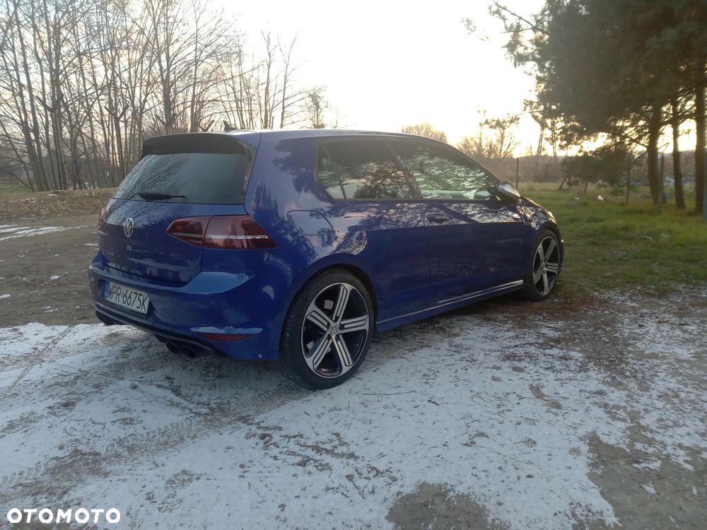 Volkswagen Golf - 24