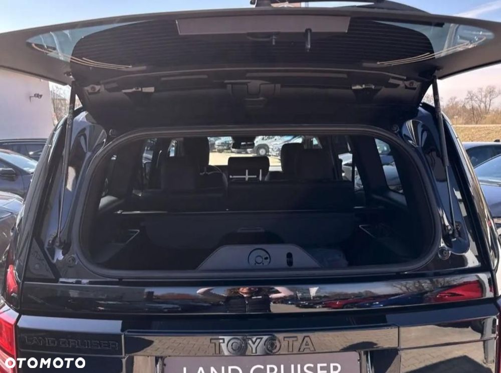 Toyota Land Cruiser - 9