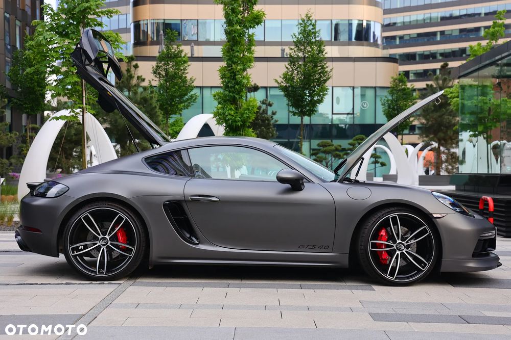Porsche 718 Cayman - 4