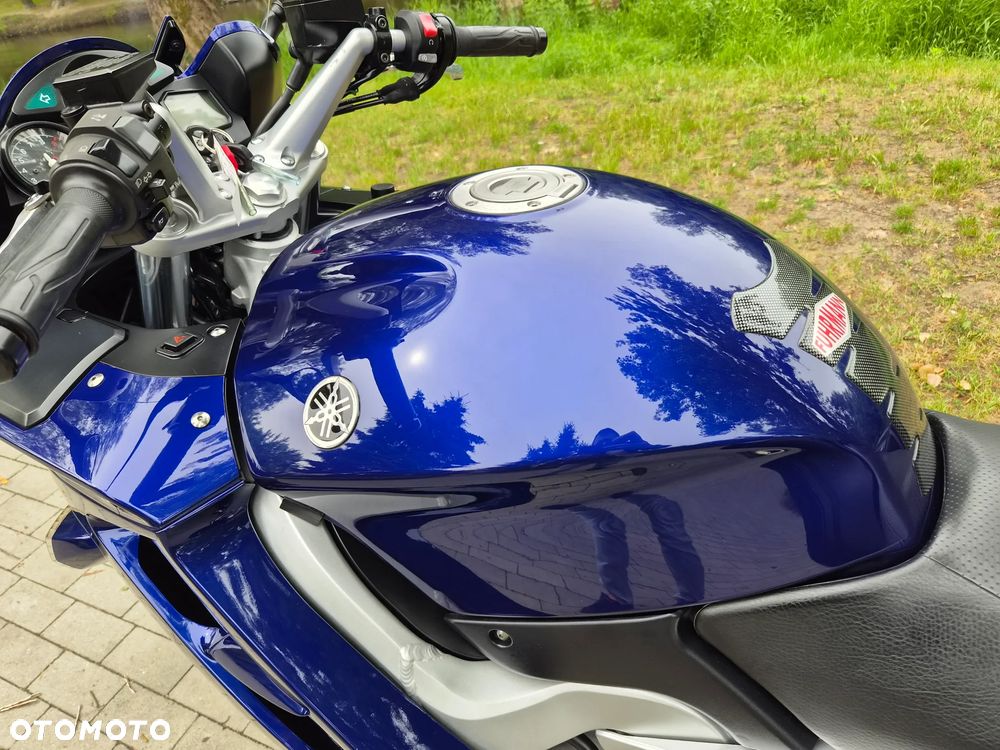 Yamaha FJR - 16