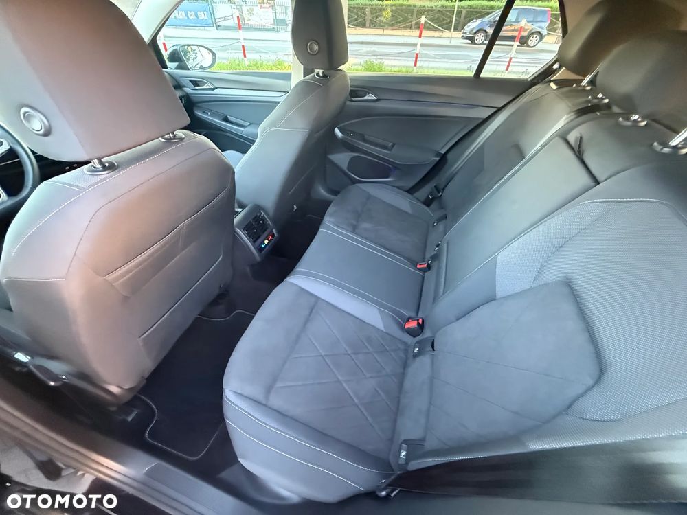 Volkswagen Golf 1.5 eTSI EVO Style DSG - 20