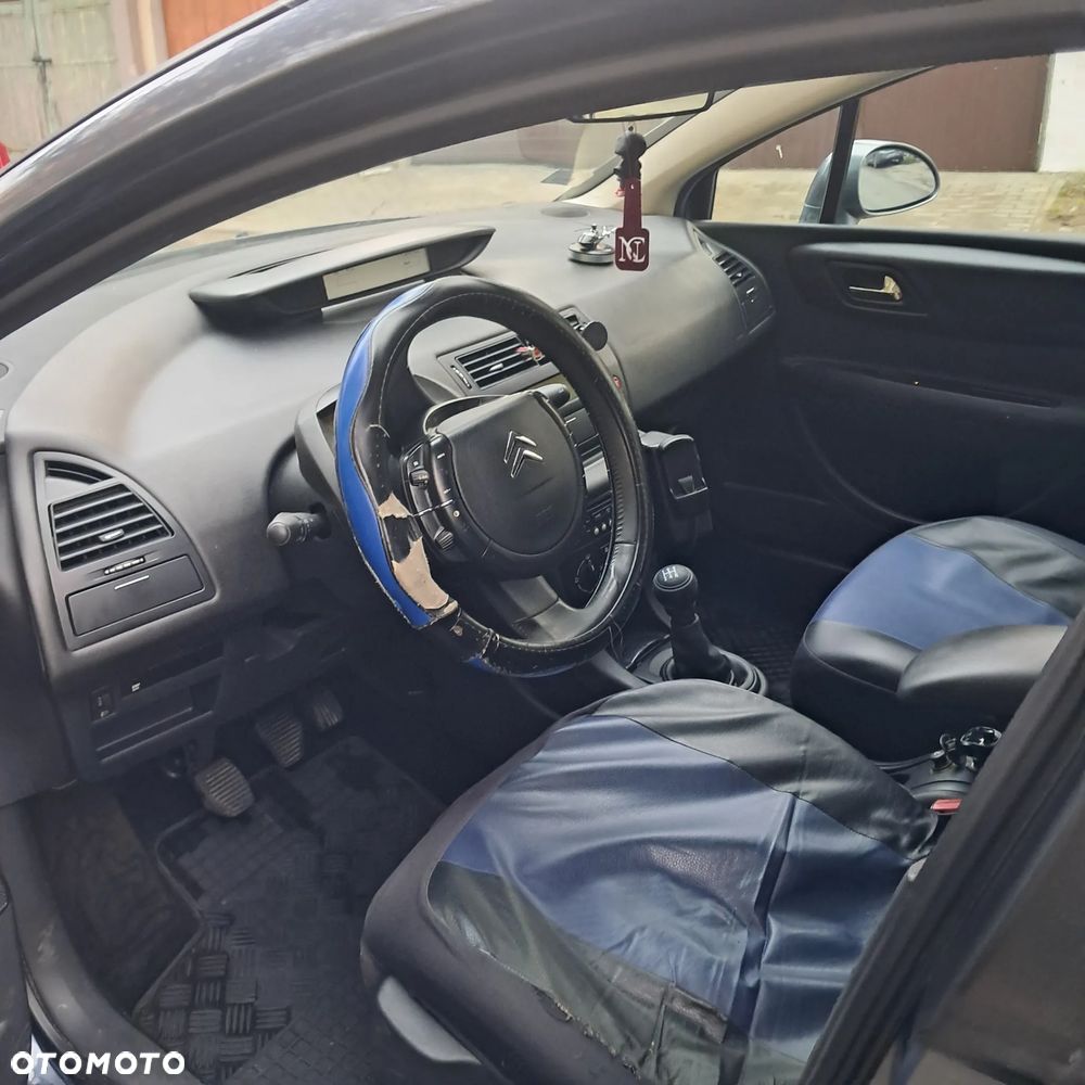 Citroën C4 1.6 HDi SX - 8