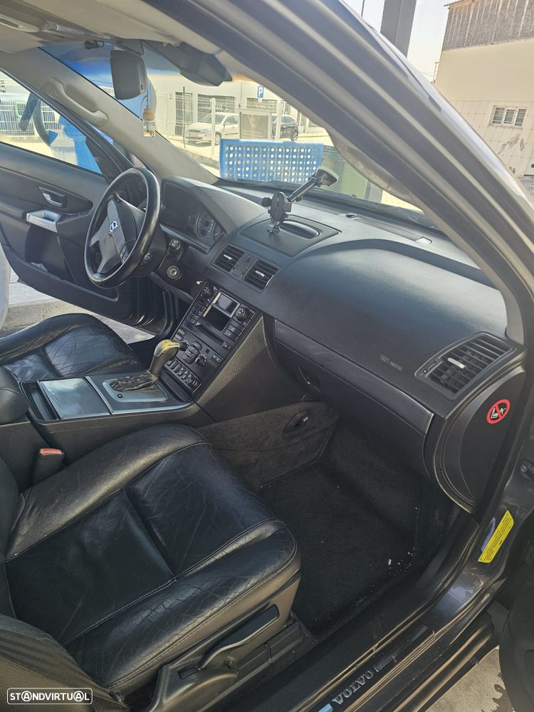 Volvo XC 90 2.4 D5 7L Momentum Geartronic - 6