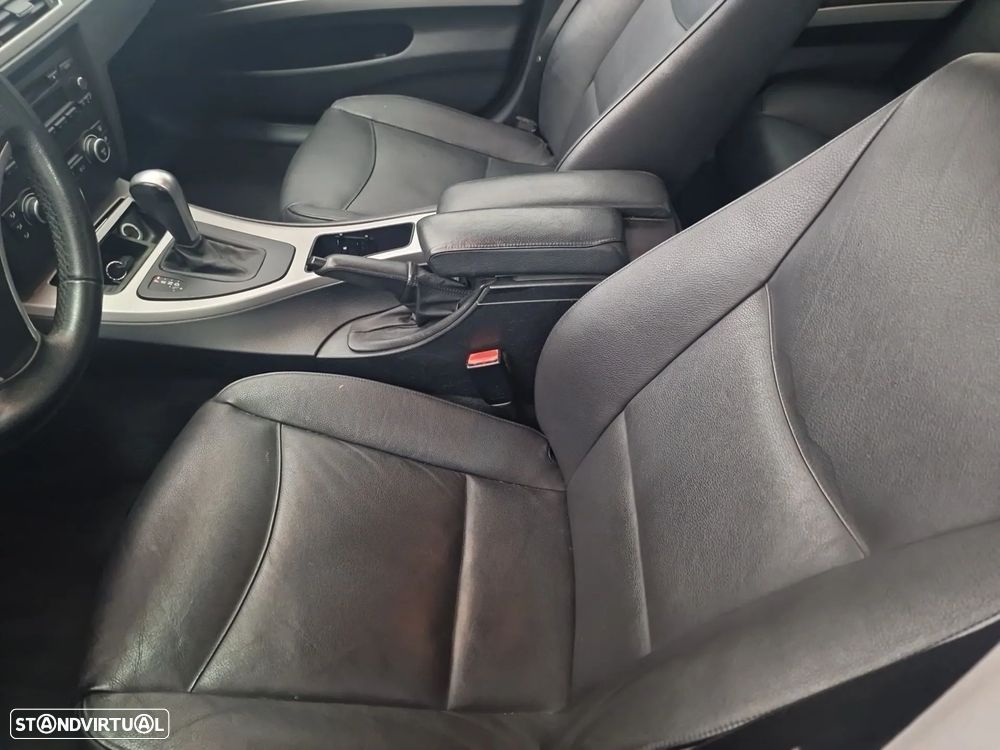 BMW 320 dA Exclusive - 9