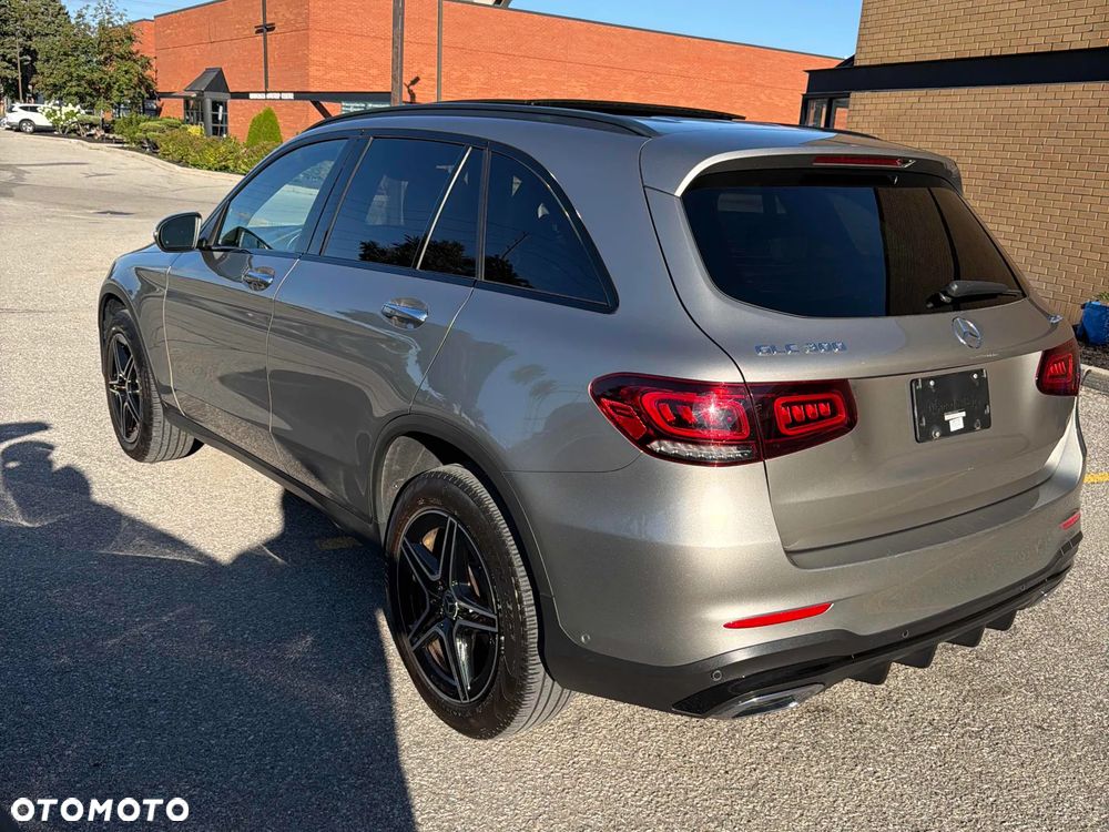 Mercedes-Benz GLC 300 4Matic 9G-TRONIC AMG Line - 6