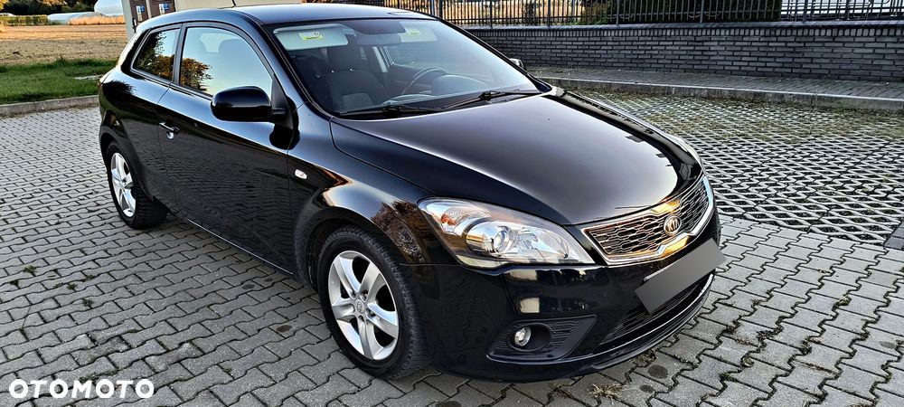 Kia Ceed Cee'd 1.6 Crdi S Euro2012 - 9
