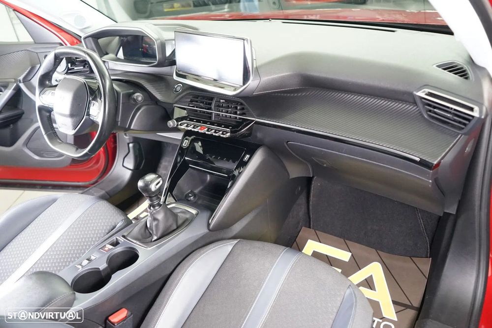 Peugeot 2008 1.2 PureTech Allure Pack - 19