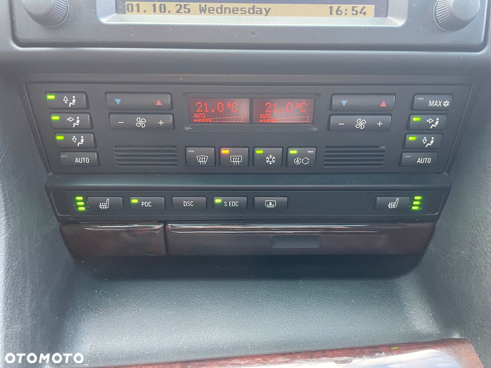 BMW Seria 7 740i - 17