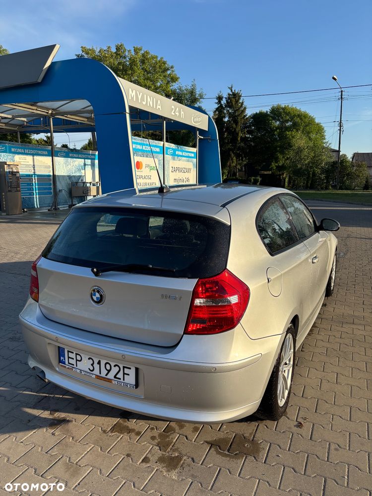 BMW Seria 1 116I 2009 photo 5