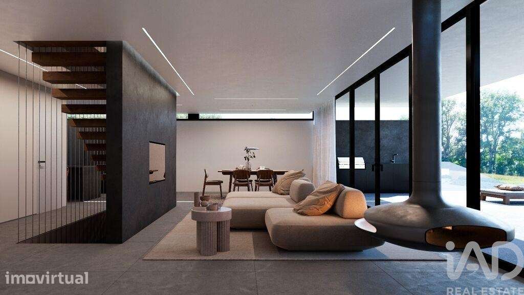 Casa / Villa T6 em Montenegro de 443,00 m2 - Grande imagem: 2/17