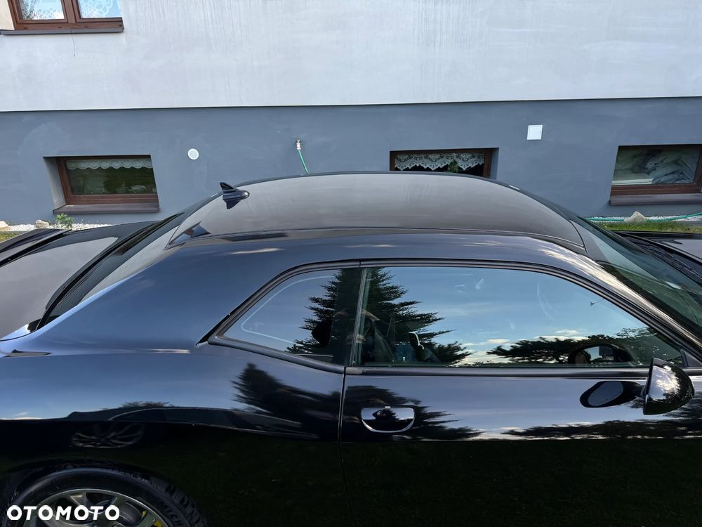 Dodge Challenger - 4