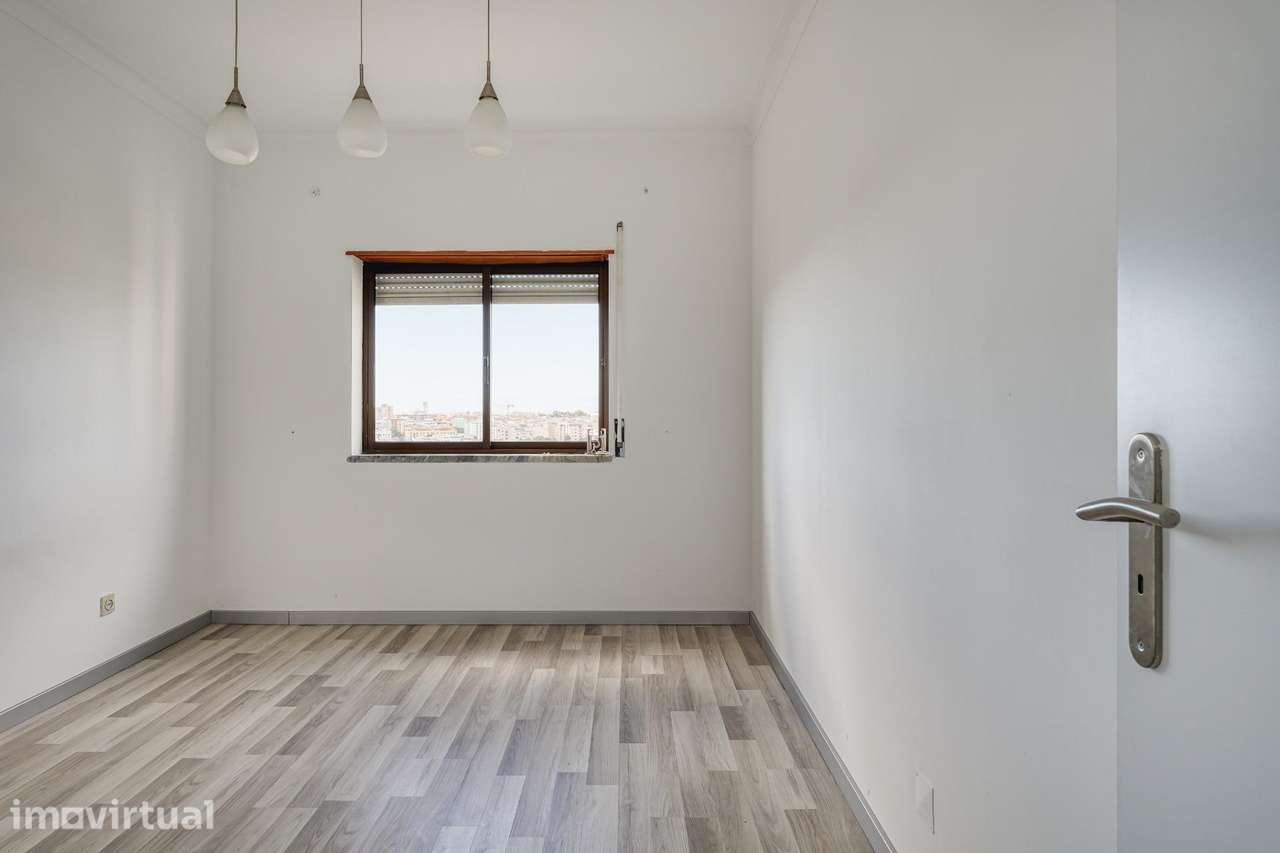 T4 em Monte Belo Norte, Setúbal, com obras de melhoria e pronto a... - Grande imagem: 2/36