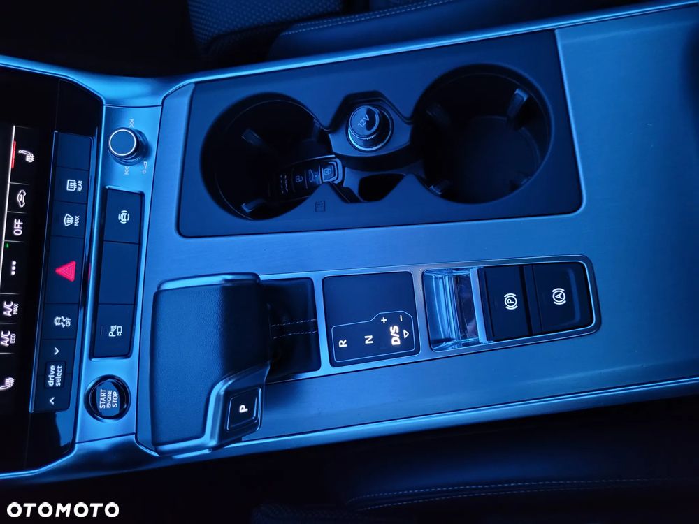 Audi A6 Avant 40 TDI S tronic S line - 22