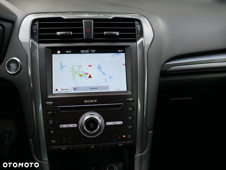 Ford Mondeo 2.0 Hybrid Titanium - 18
