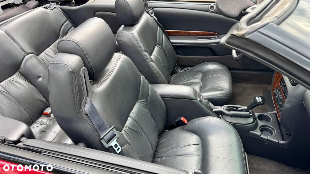 Chrysler Stratus LX 2.5 - 8