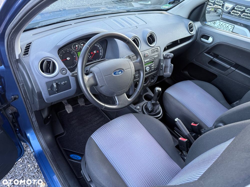 Ford Fusion - 17