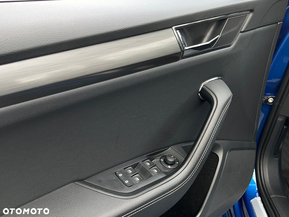 Skoda Superb 2.0 TDI SCR Style DSG - 20