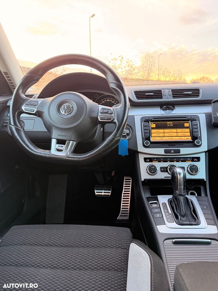 Volkswagen Passat Variant 2.0 Blue TDI DSG SCR R-Line - 6