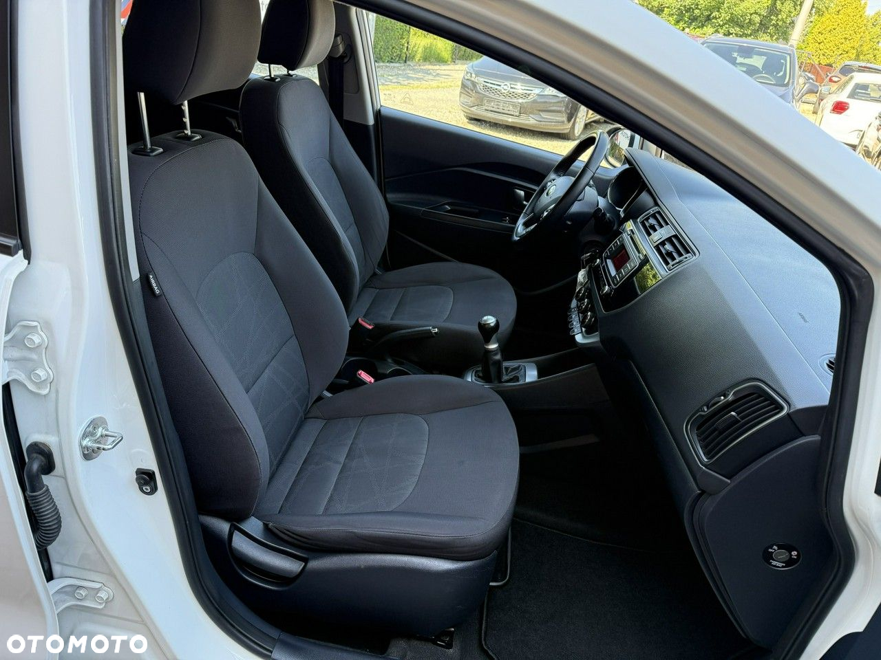 Kia Rio 1.2 Business Line - 19