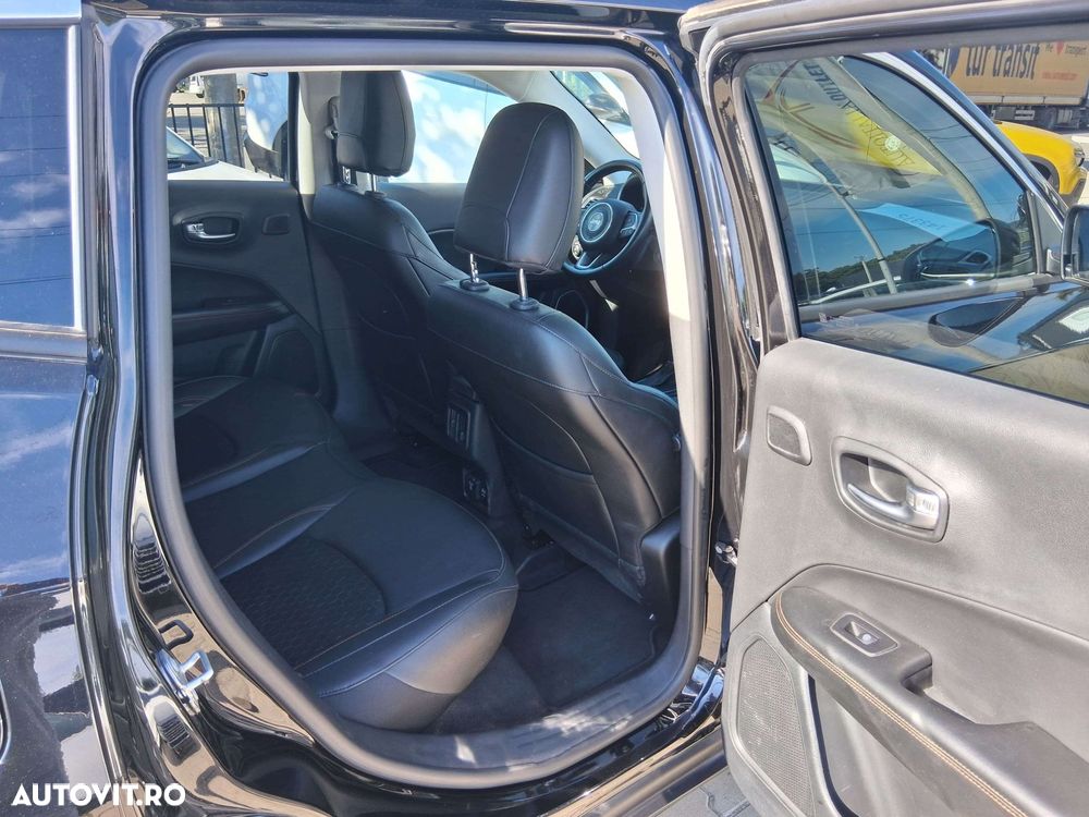 Jeep Compass - 8