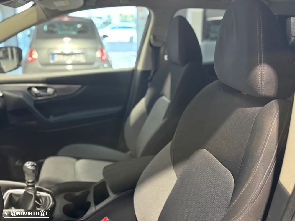 Nissan Qashqai 1.5 dCi N-Connecta - 12
