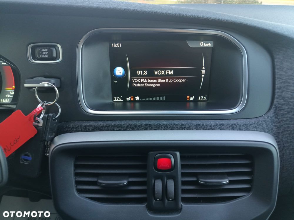 Volvo V40 D4 Momentum - 13