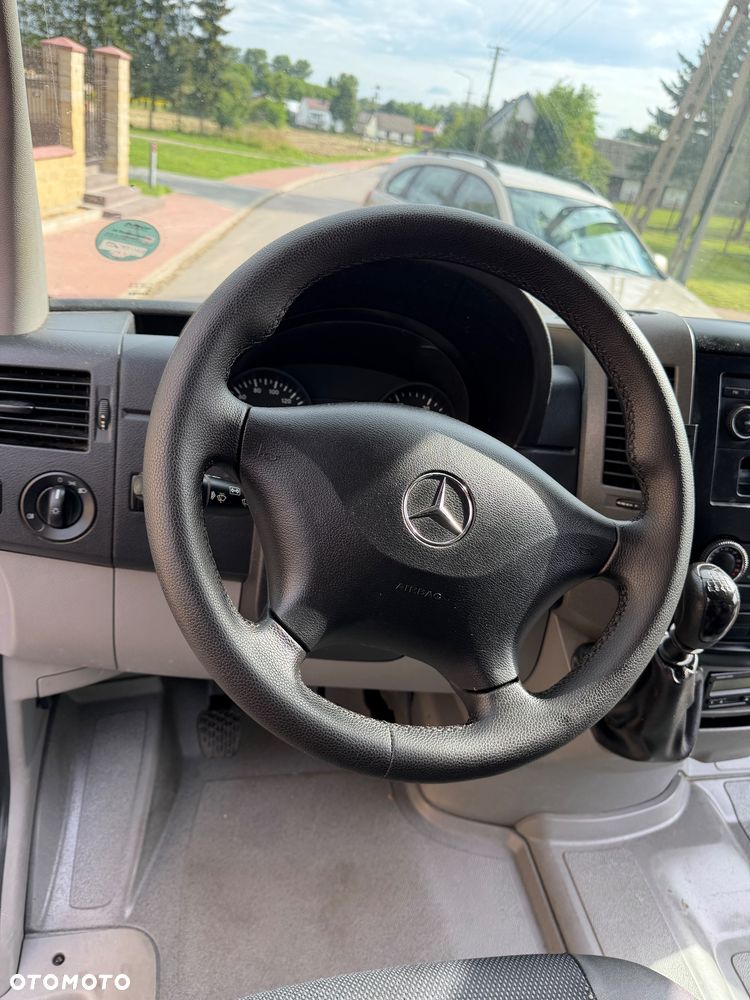 Mercedes-Benz Sprinter - 23