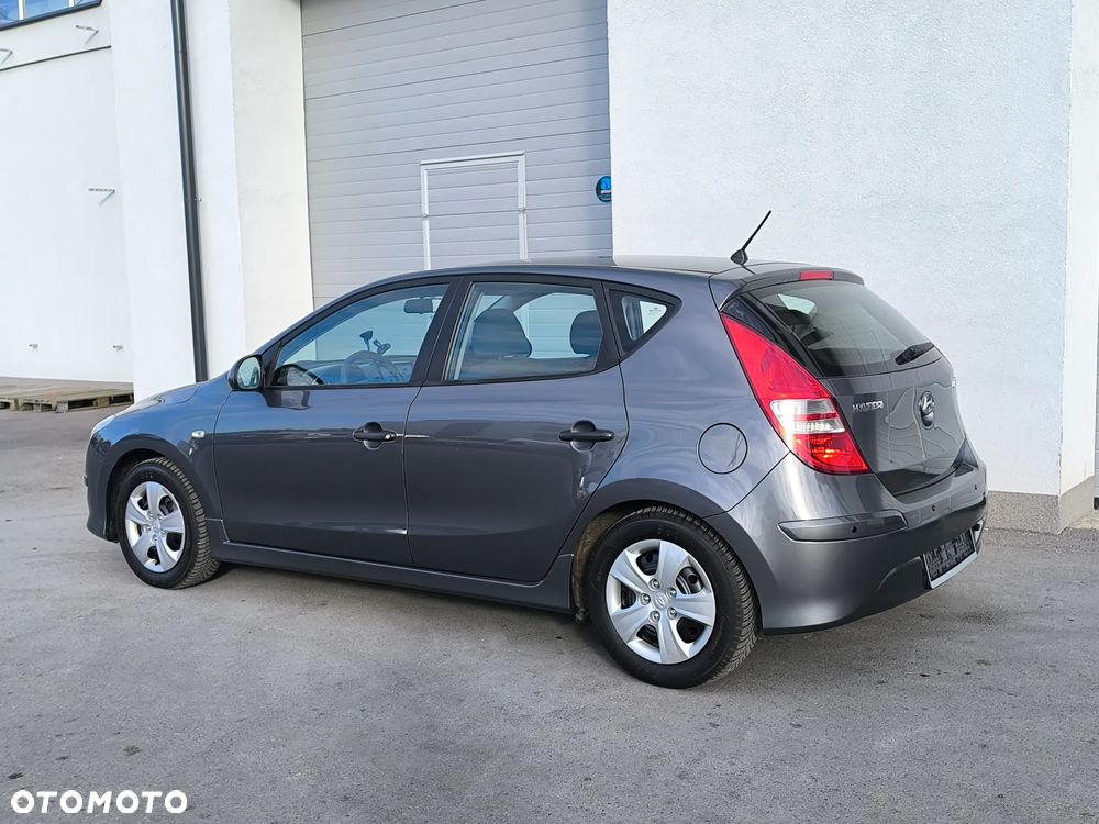 Hyundai i30 1.4 Classic EU5 - 19