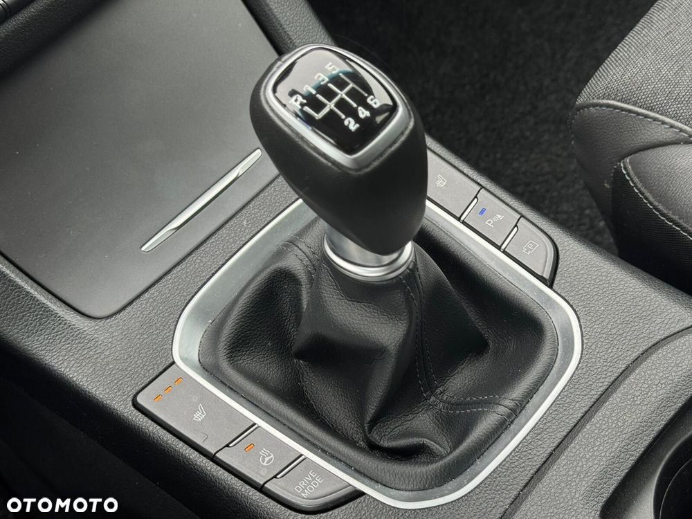 Hyundai i30 1.5 T-GDI 48V Executive - 19