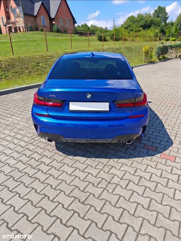 BMW Seria 3 320d xDrive mHEV M Sport sport - 2