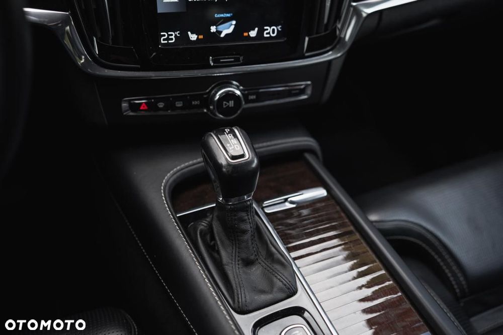 Volvo S90 - 21