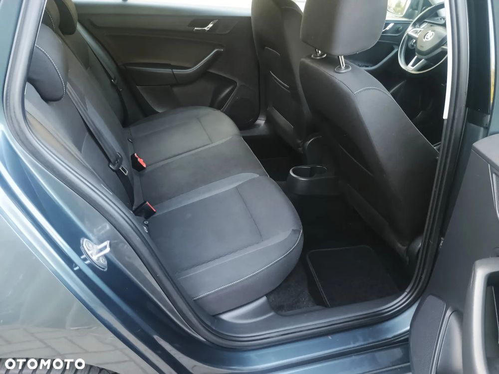 Skoda RAPID 1.6 TDI Elegance - 13