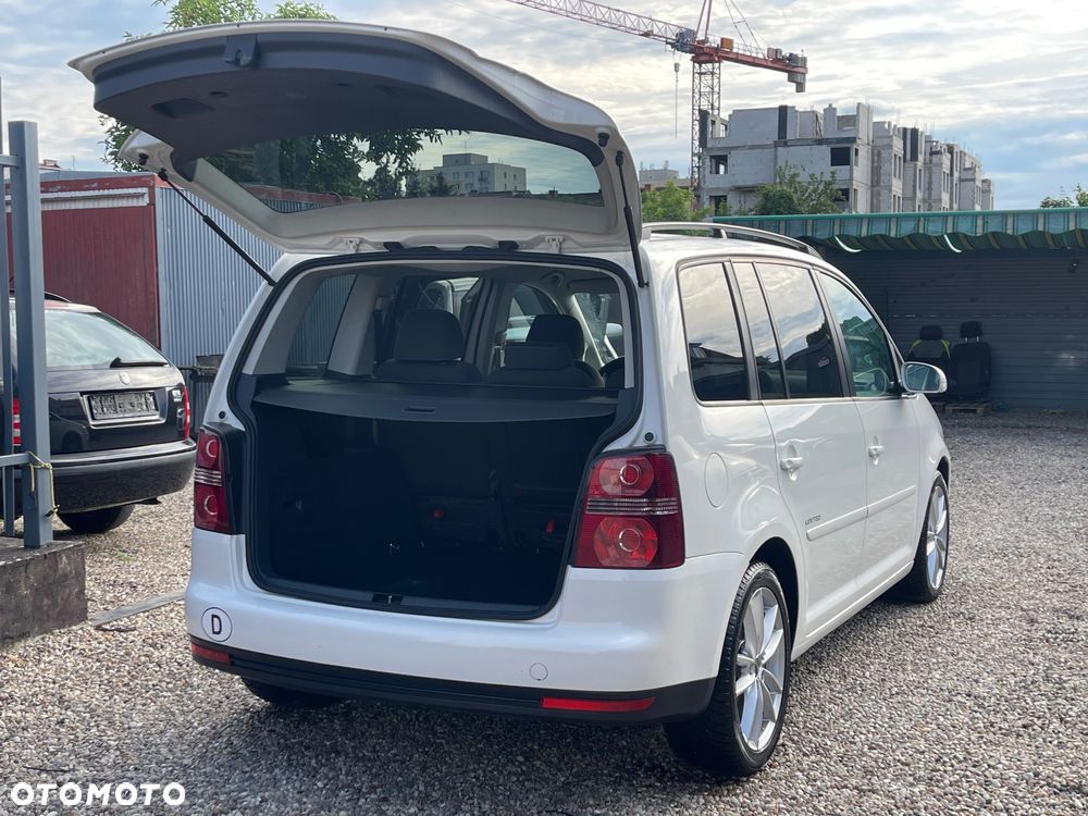 Volkswagen Touran 1.9 TDI DPF United - 22