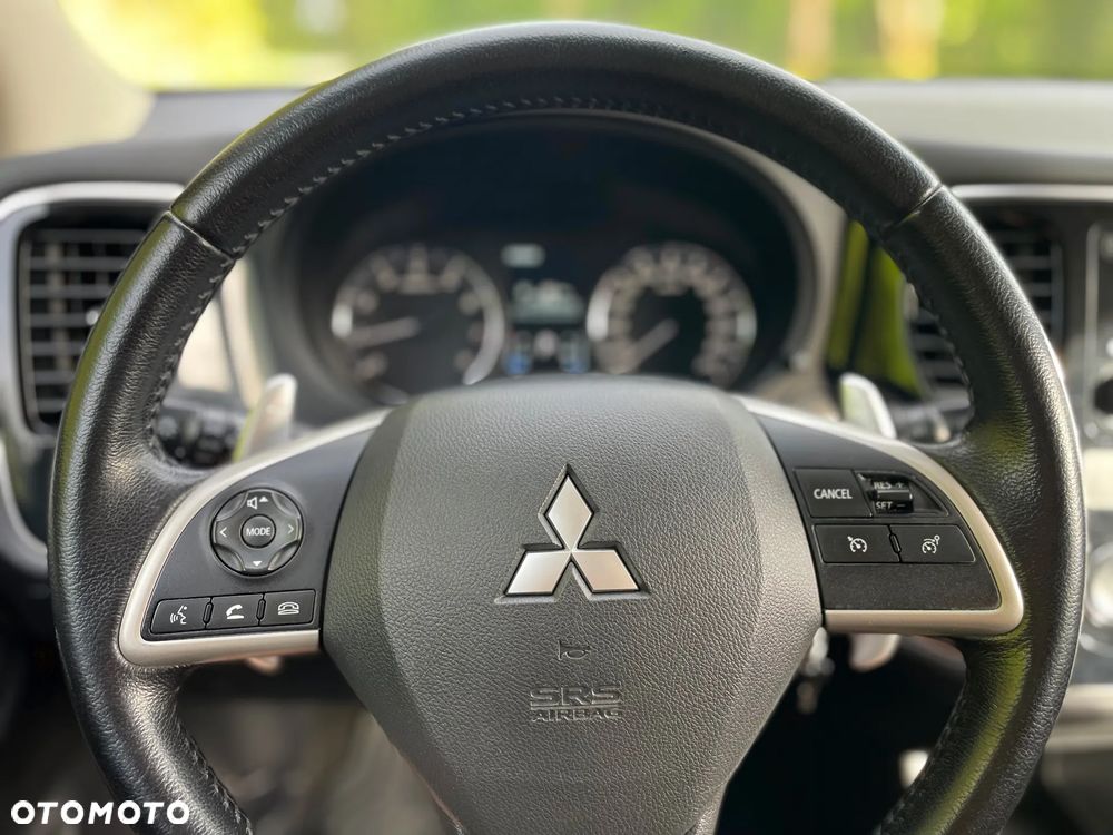 Mitsubishi Outlander 2.0 Intense - 13