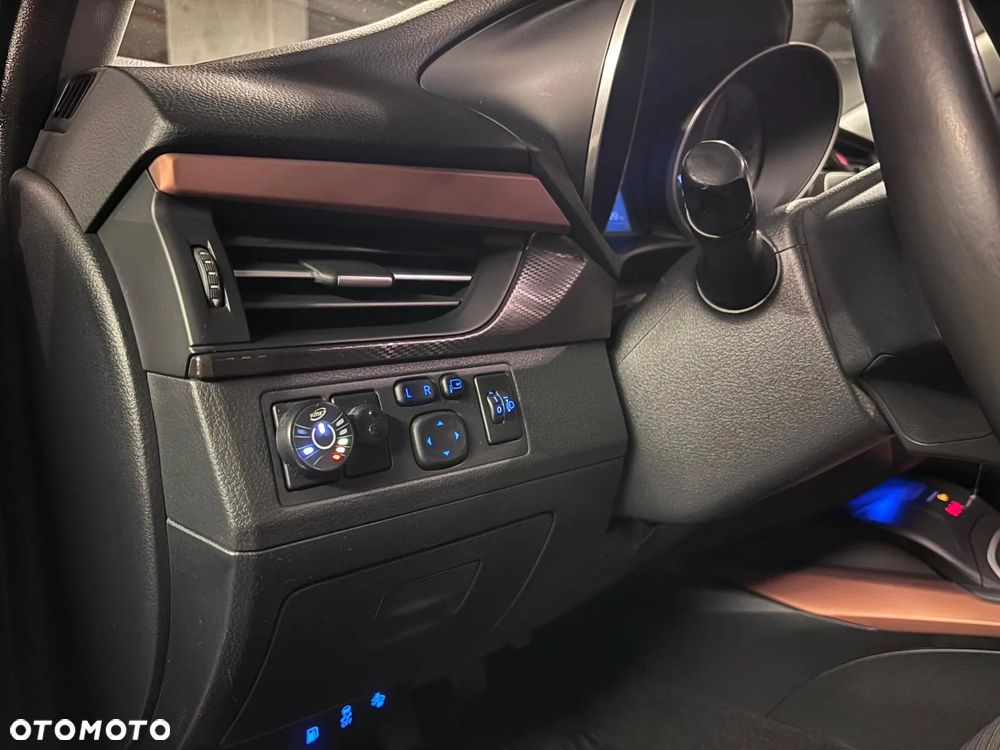 Toyota Avensis 1.8 Premium - 15