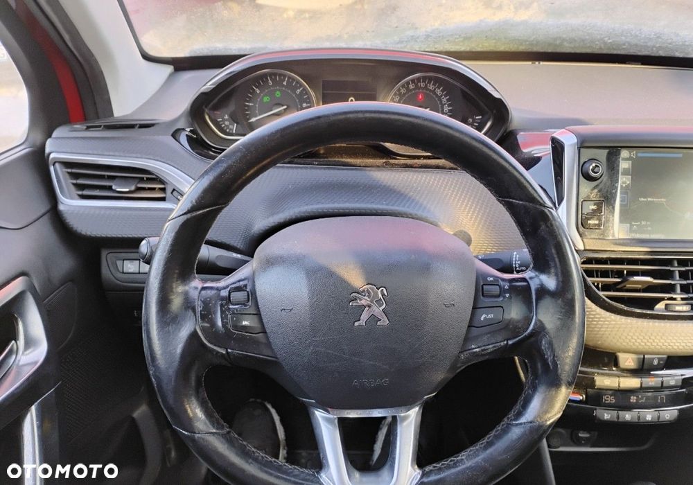 Peugeot 2008 - 12