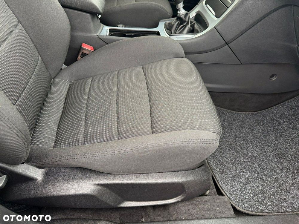 Ford Mondeo - 25