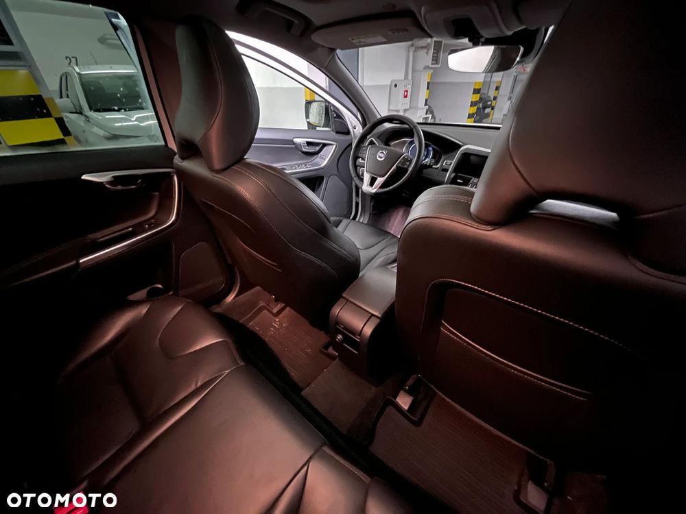 Volvo XC 60 T6 Geartronic Momentum - 17
