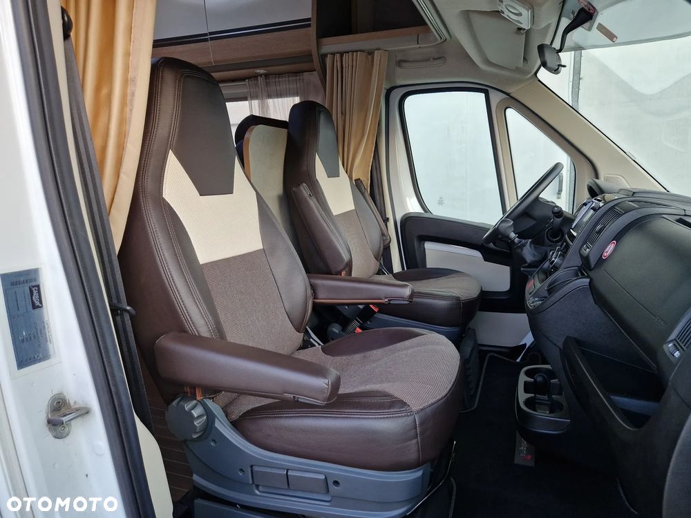 Sunlight A70 Kamper 6 Osób Alkowa Fiat 2.3 JTD Capron A62 Carado A464 - 34