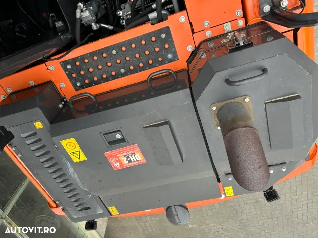 Hitachi ZX140W-6 - 24