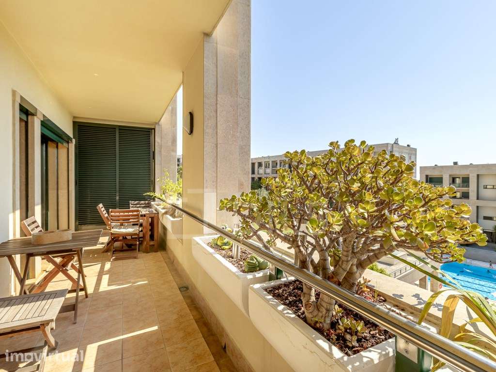 Apartamento T3 com estacionamento em Villa Restelo, em Belém - Grande imagem: 2/29
