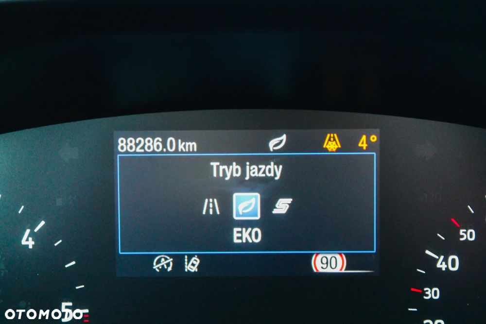 Ford Focus 1.5 EcoBlue Start-Stopp-System COOL&CONNECT - 38