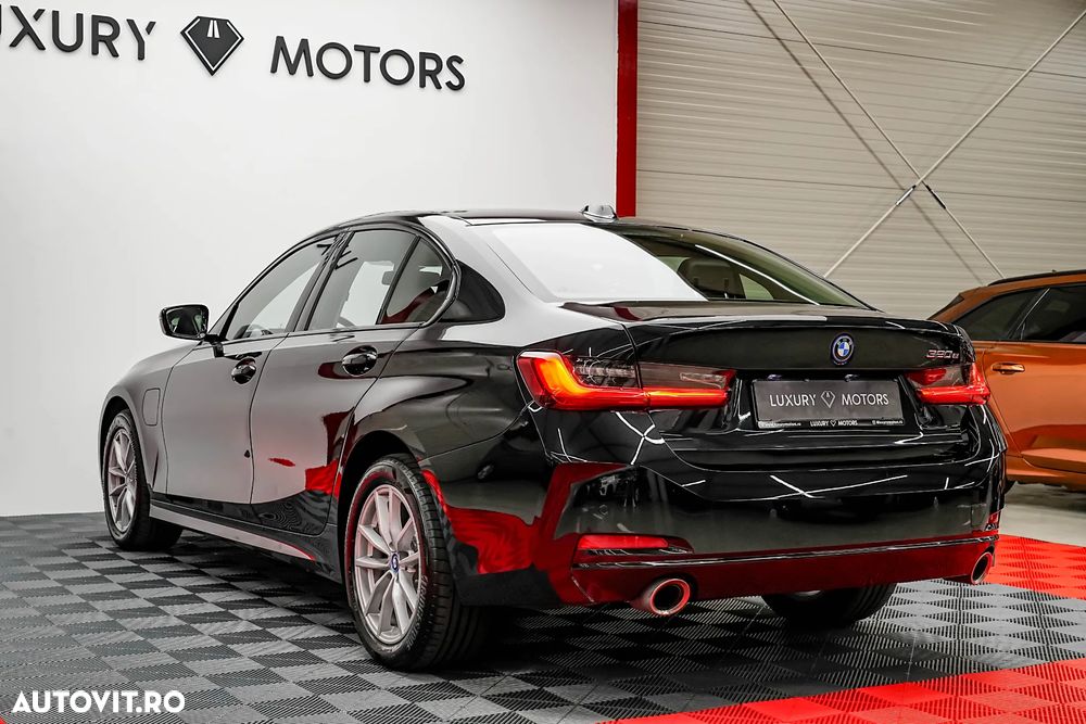 BMW Seria 3 320e Aut. Sport Line - 11