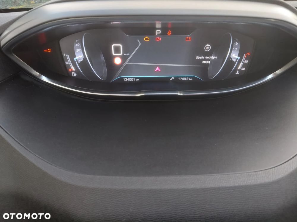 Peugeot 3008 1.2 PureTech GPF Active S&S EAT8 - 15