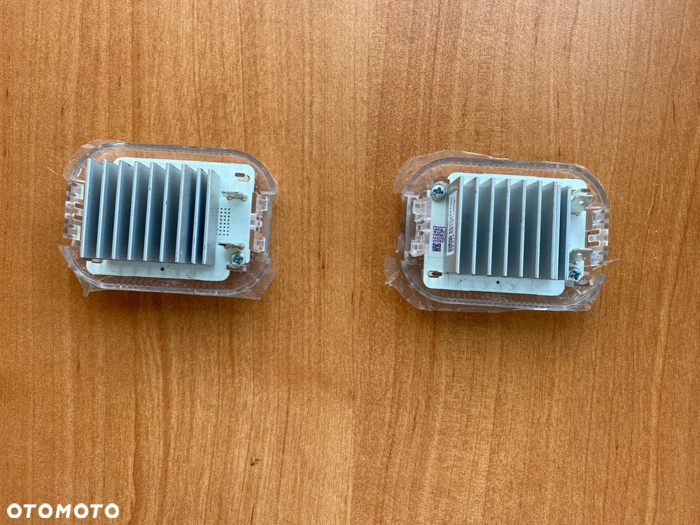 LAMPKA OŚWIETLENIA WNĘTRZA PAKI FORD TRANSIT MK8 BK2V13776AC - 2