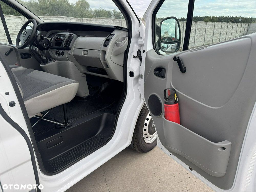 Opel Vivaro - 9