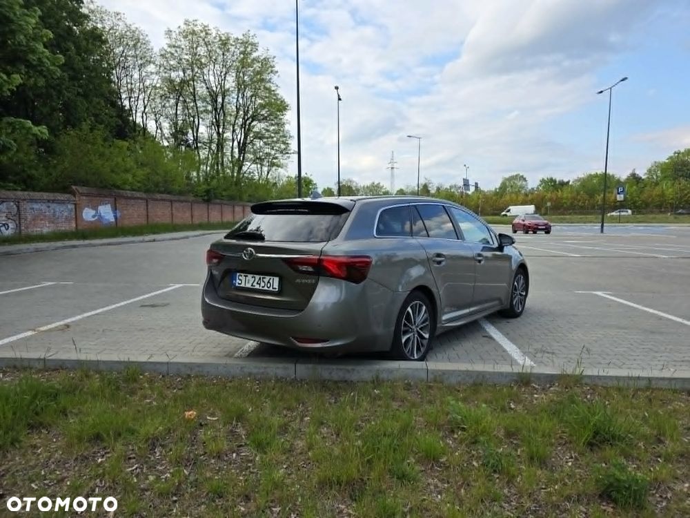 Toyota Avensis 1.8 Prestige MS - 4