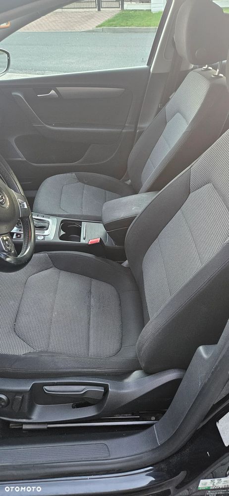 Volkswagen Passat 2.0 TDI Comfortline DSG - 11